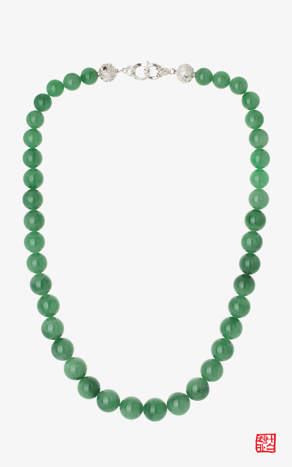 [þī][]     jade bead necklace