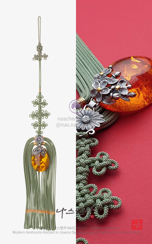 [나스첸카 노리개] 손끝의 인내가 쌓여 비로소 완성되는 찬란한 천연 호박 낙지발 노리개 