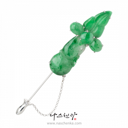 Jade heritage ornament