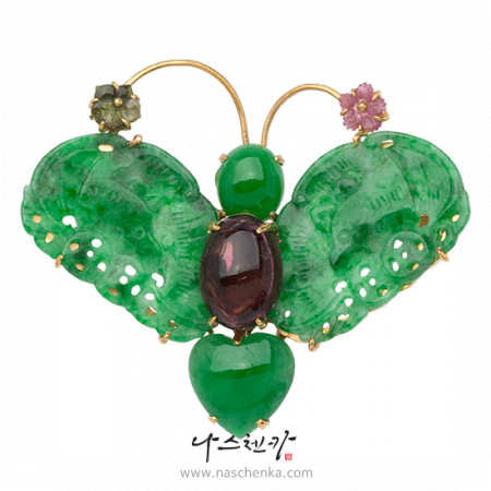 Butterfly jade norigae pendant