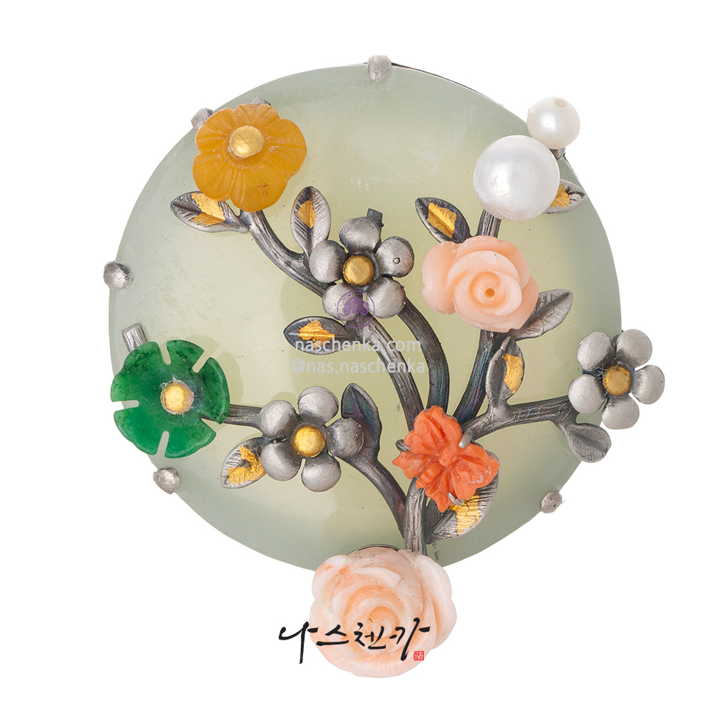 Amber white jade brooch
