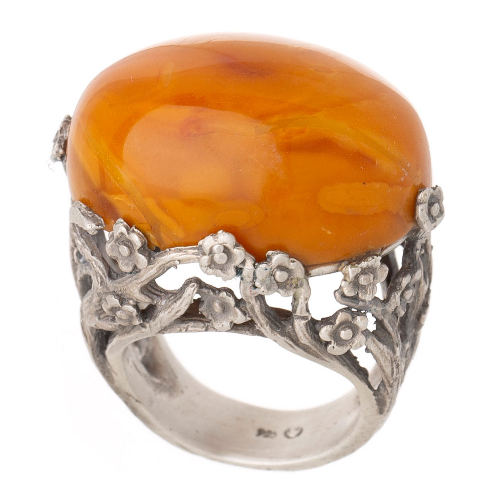 Amber wood ring