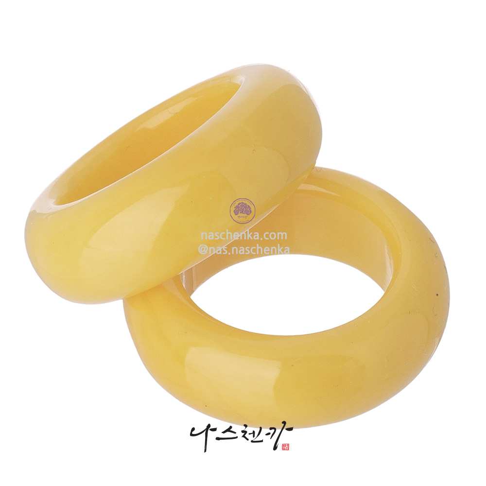 Amber garakji rings