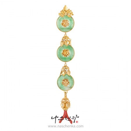 Jade norigae pendant