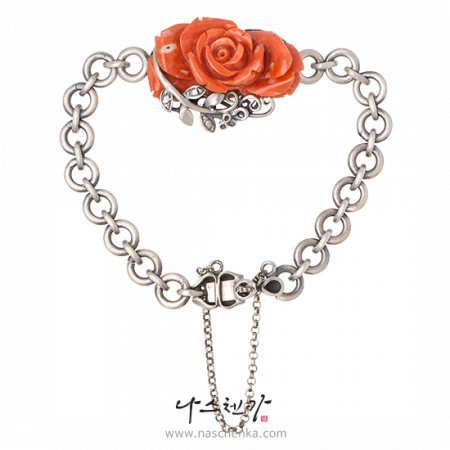 Coral bracelet