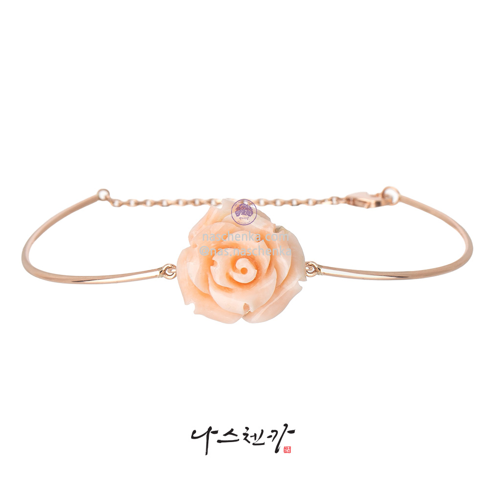 Coral bracelet