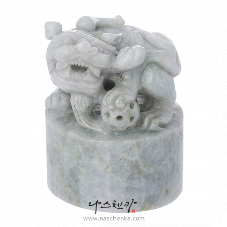 Jade heritage ornament