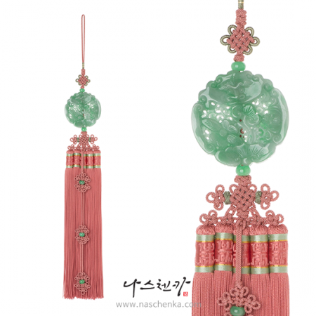 Jade norigae pendant