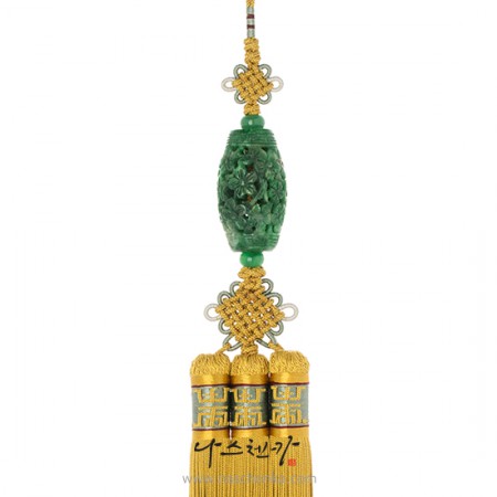 Plum blossom jade norigae pendant