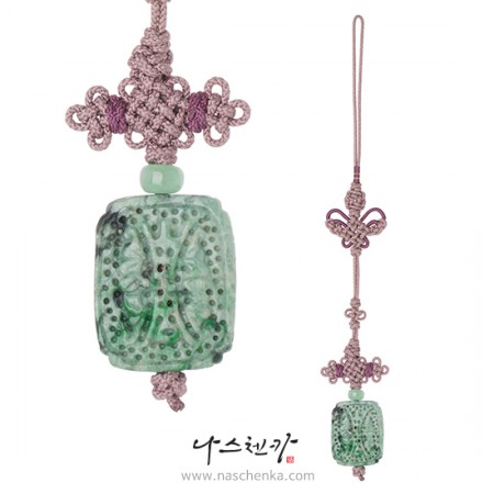 Jade norigae pendant