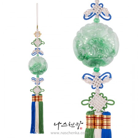 Jade norigae pendant