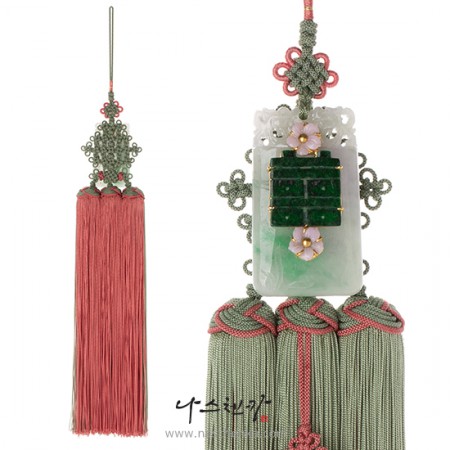 Jade norigae pendant No. 3