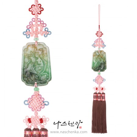 Jade norigae pendant