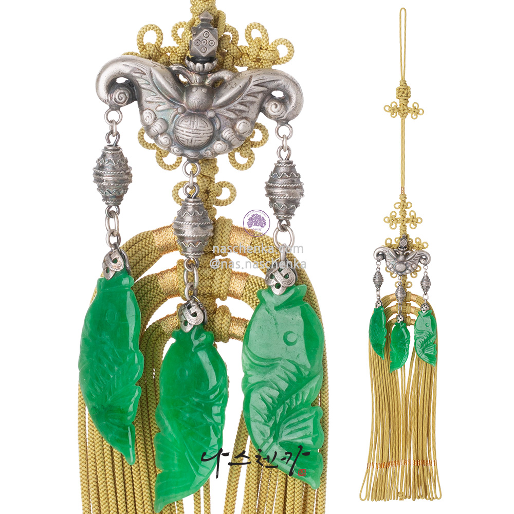 Jade norigae pendant
