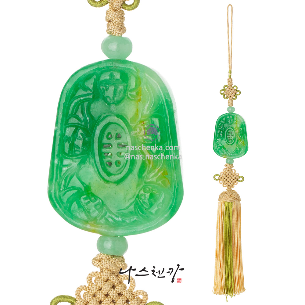 Jade norigae pendant