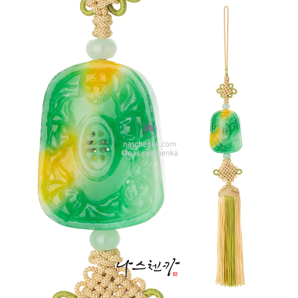 Jade norigae pendant