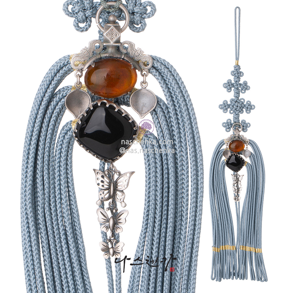 Jade norigae pendant