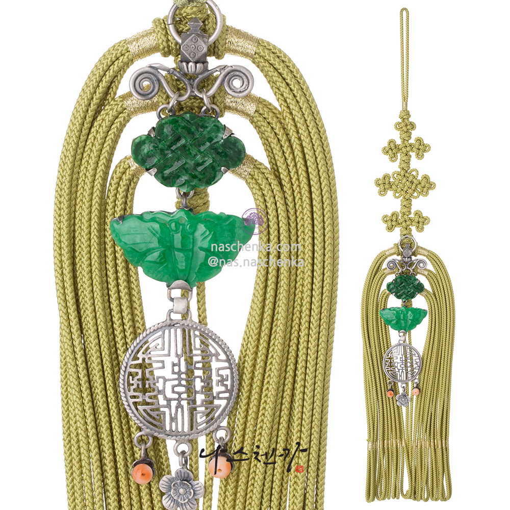 Norigae pendant