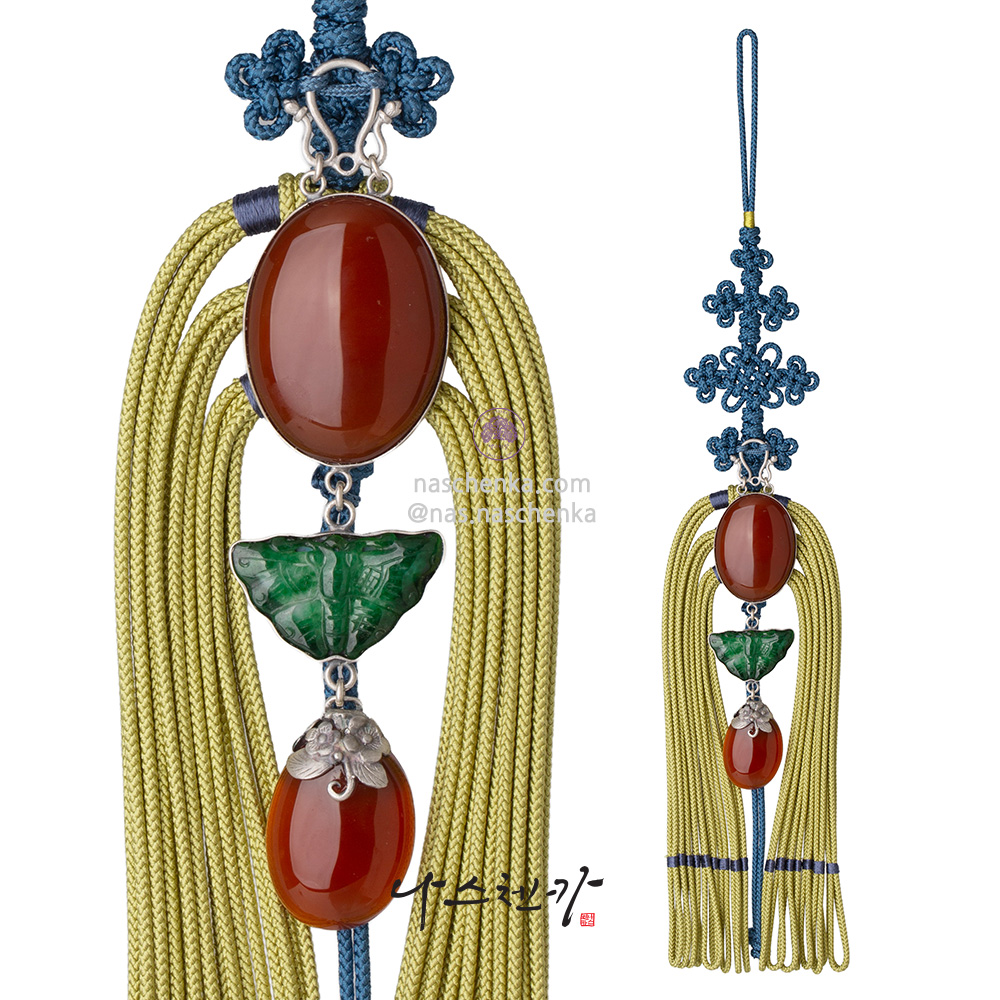 Norigae pendant
