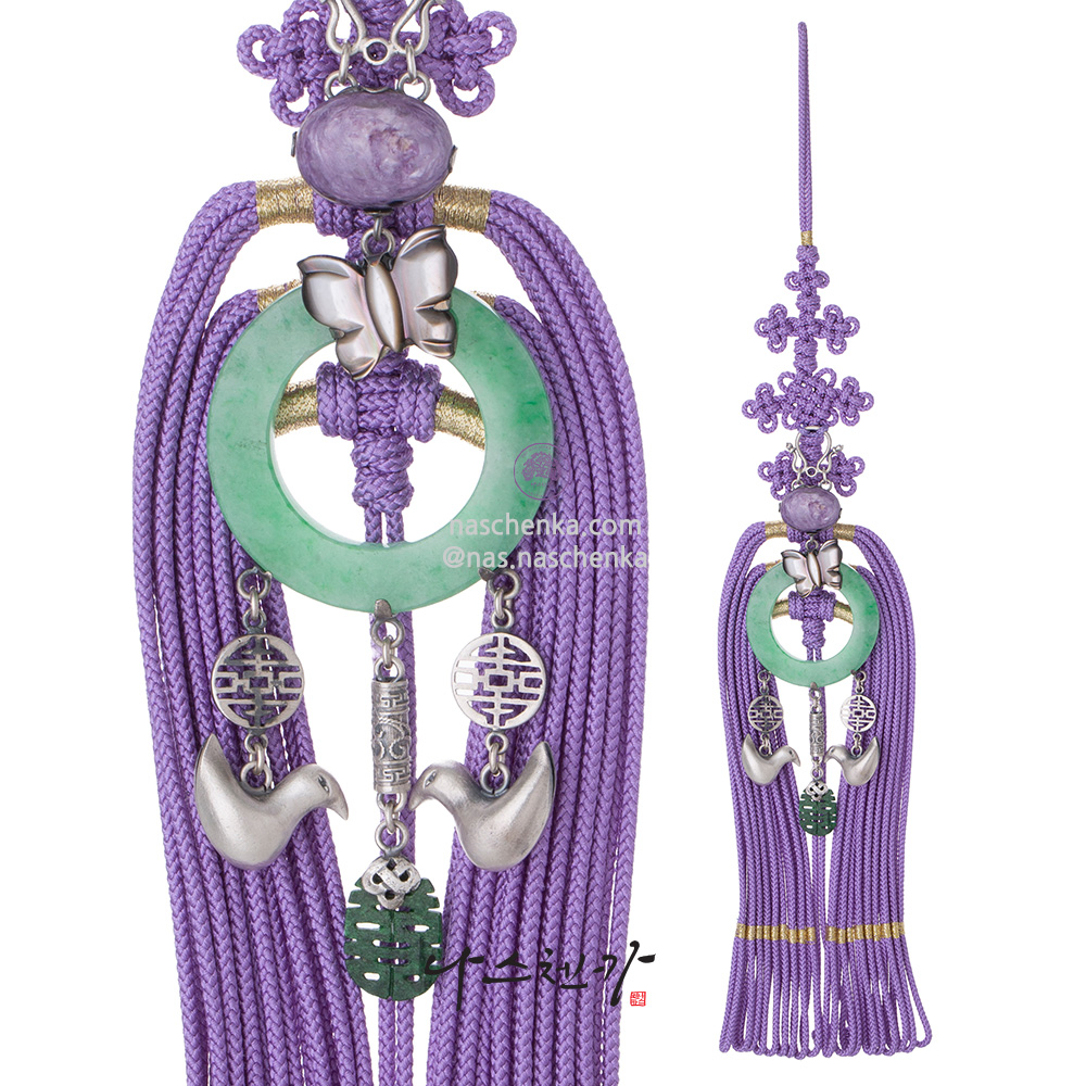 Jade norigae pendant
