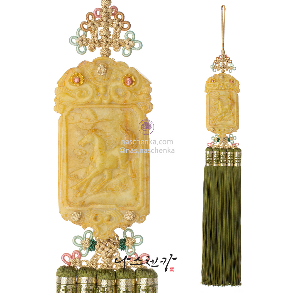 Norigae pendant