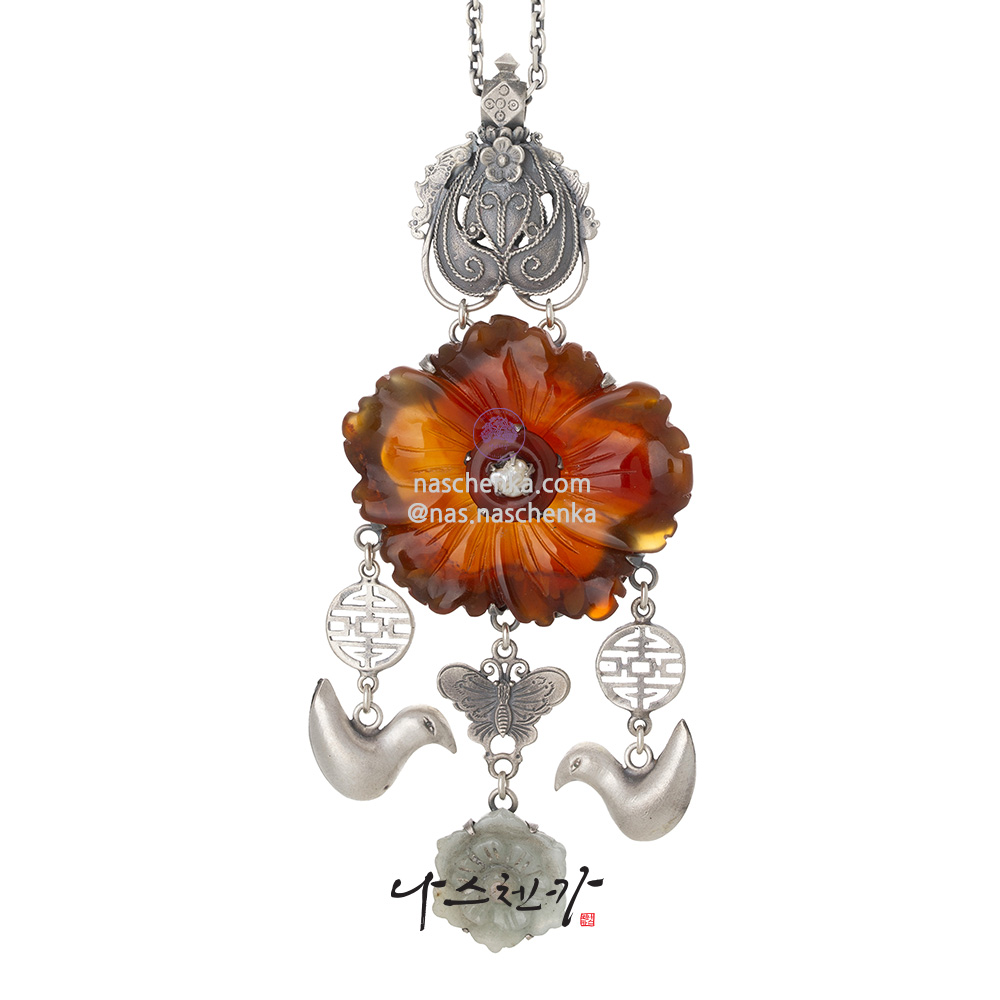 Mandarin duck norigae pendant