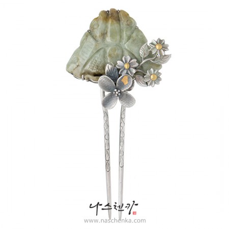 Jade binyeo hairpin
