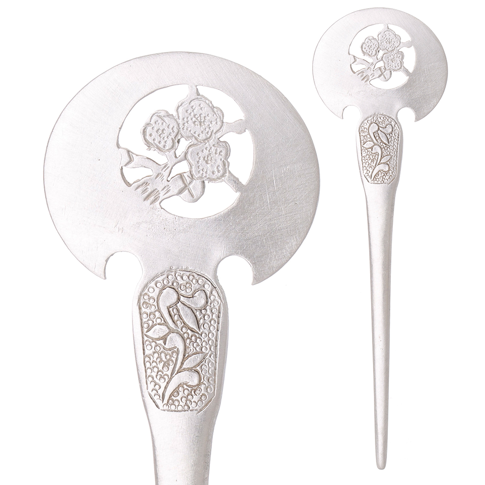Silver dwikkoji hair ornament