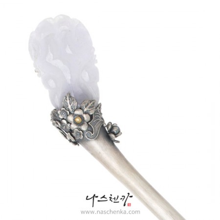 Jade binyeo hairpin (NASCHENKA Signature Binyeo)