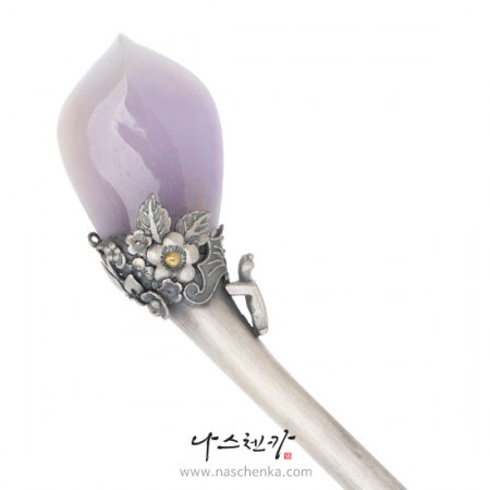 Jade binyeo hairpin