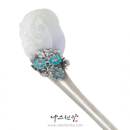 Jade binyeo hairpin