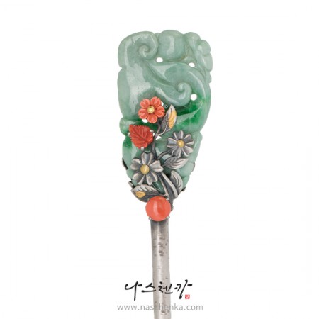 Jade binyeo hairpin (NASCHENKA Signature Binyeo)
