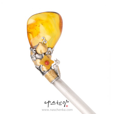 Amber binyeo hairpin