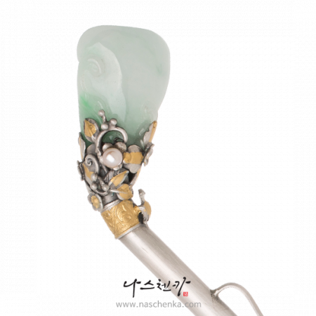 Jade silver binyeo hairpin (Jade Binyeo)