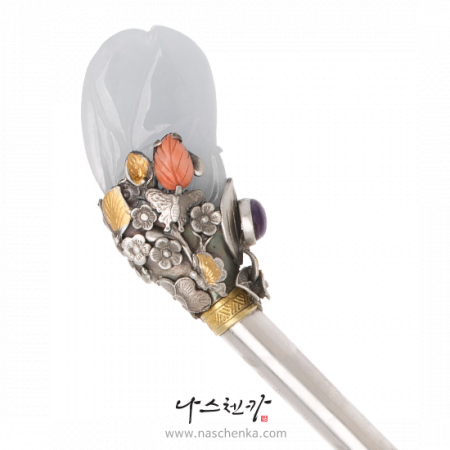 Lavender jade binyeo hairpin