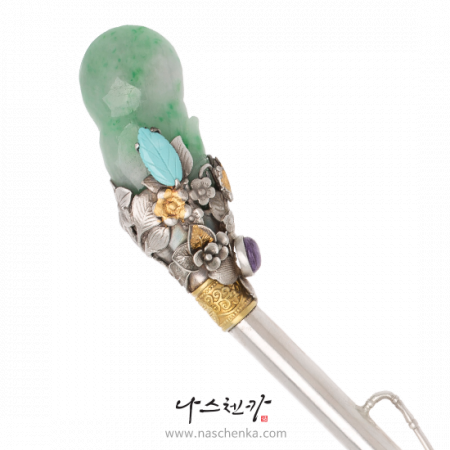 Jade silver binyeo hairpin (Jade Binyeo)