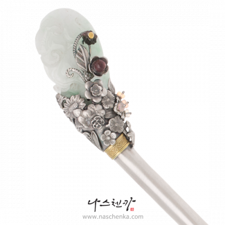 Jade silver binyeo hairpin (Jade Binyeo)