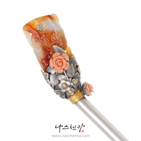 Jade silver binyeo hairpin (Jade Binyeo)
