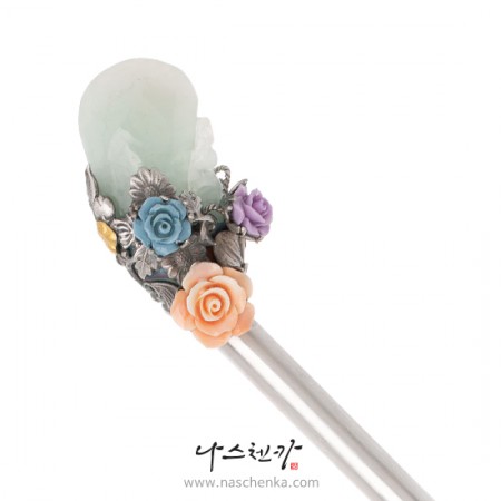 Jade silver binyeo hairpin (Jade Binyeo)