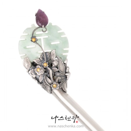 Jade silver binyeo hairpin (Jade Binyeo)