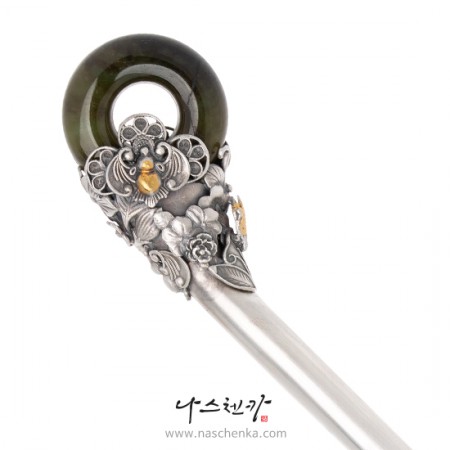 Jade silver binyeo hairpin (Jade Binyeo)